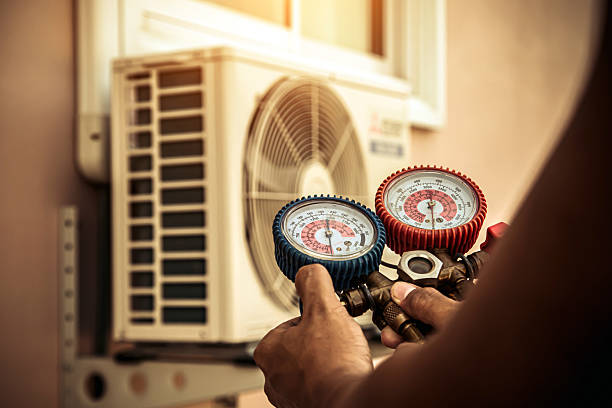 Professional Hvac technician working in Farmington, NM